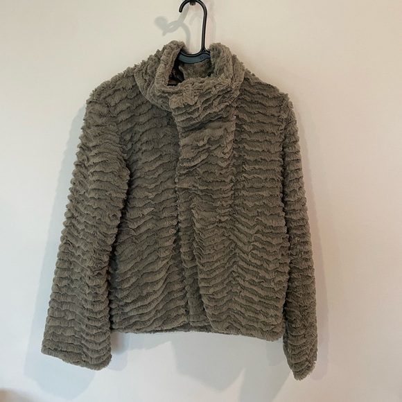 Patagonia Jackets & Blazers - Patagonia Green Pelage Faux Fur Jacket
